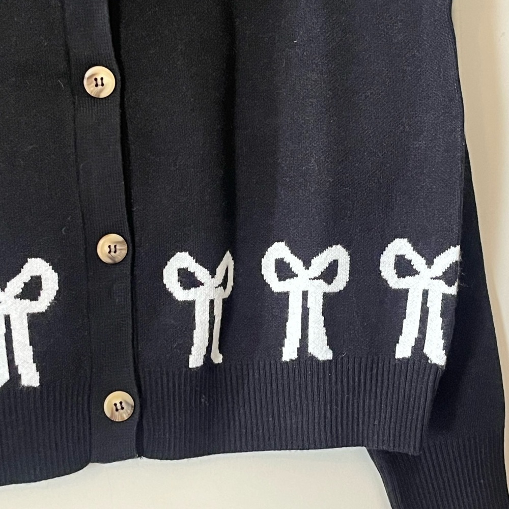 Vigoss Black Cardigan Sweater with White Bow Detail Mixed Media Women’s Size L - Picture 11 of 12